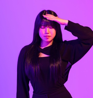김진아 정방향.jpg