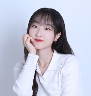 김수인 정방향.jpg
